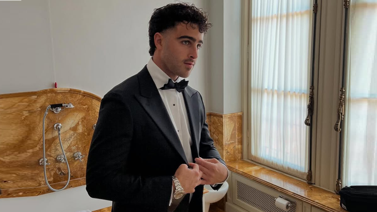 Nick Nayersina Age